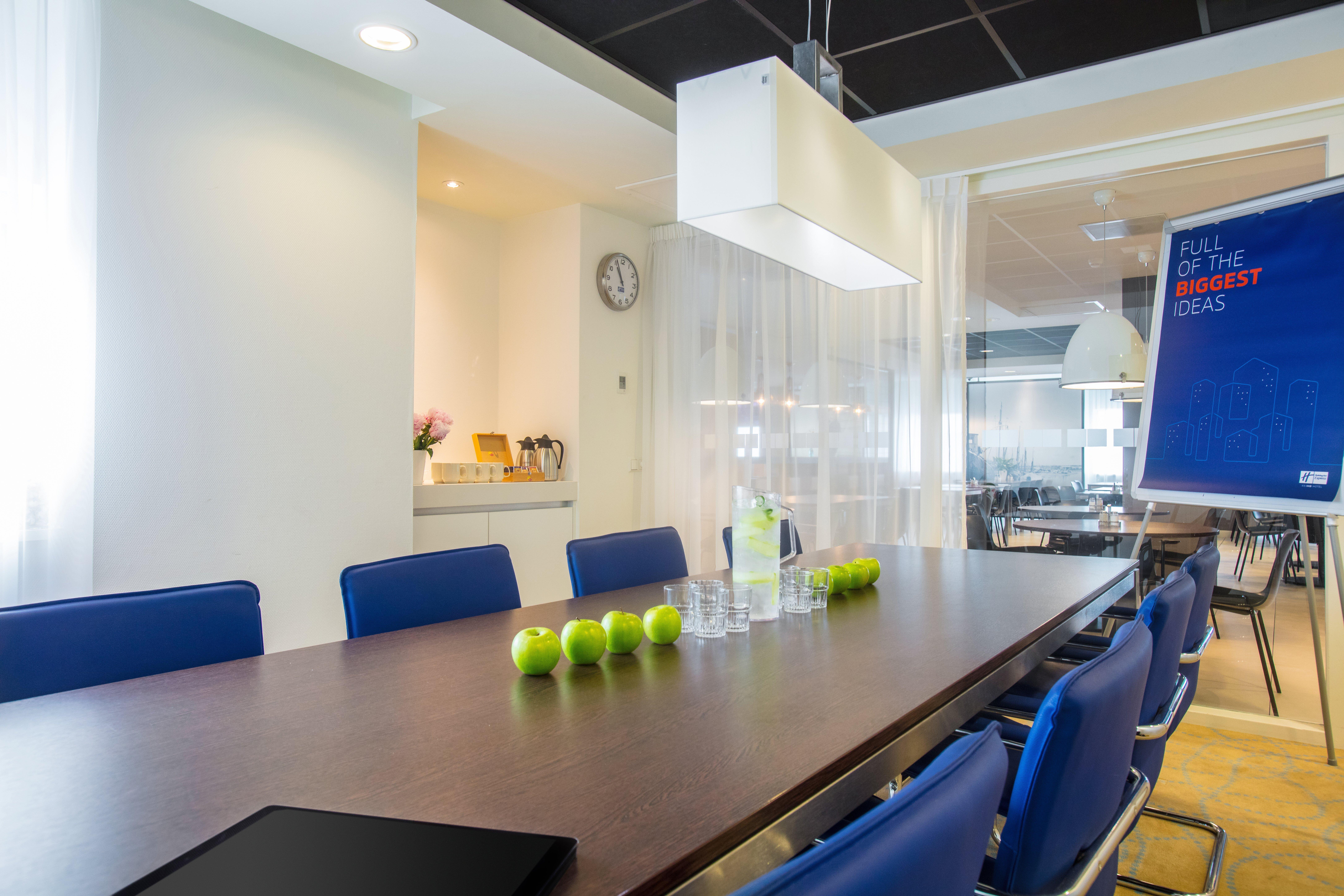 Holiday Inn Express Rotterdam - Central Station By Ihg מראה חיצוני תמונה