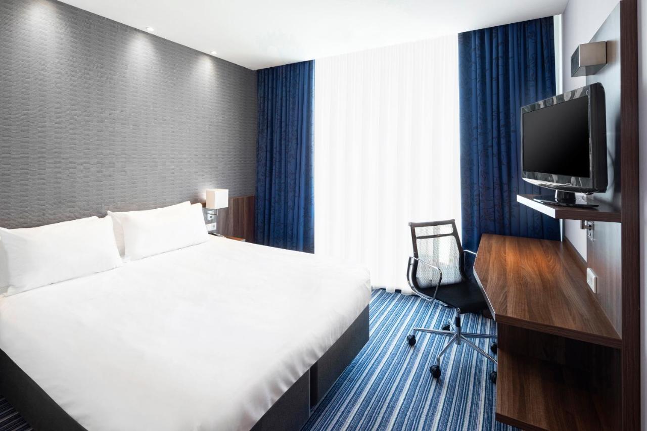 Holiday Inn Express Rotterdam - Central Station By Ihg מראה חיצוני תמונה