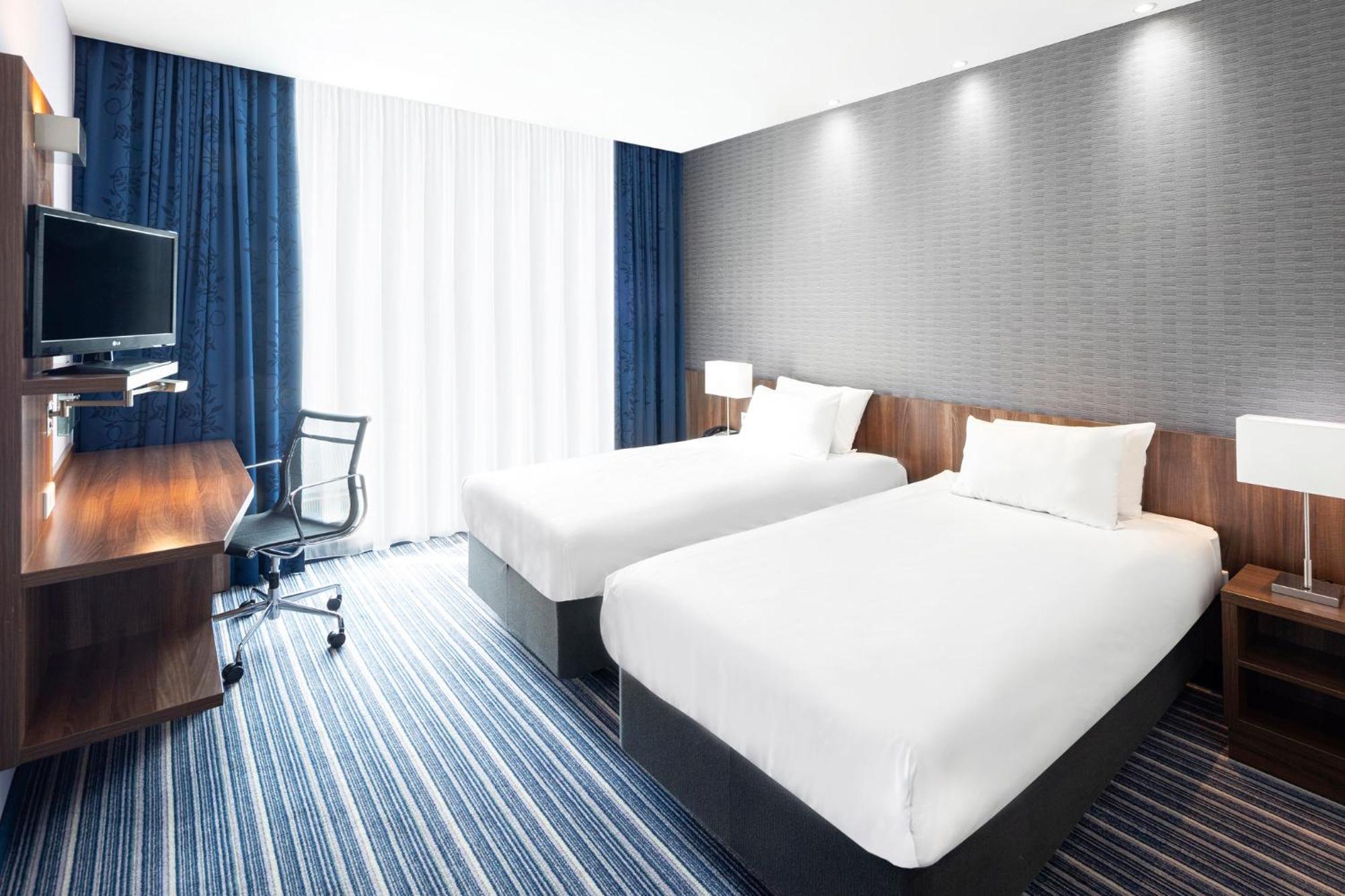 Holiday Inn Express Rotterdam - Central Station By Ihg מראה חיצוני תמונה